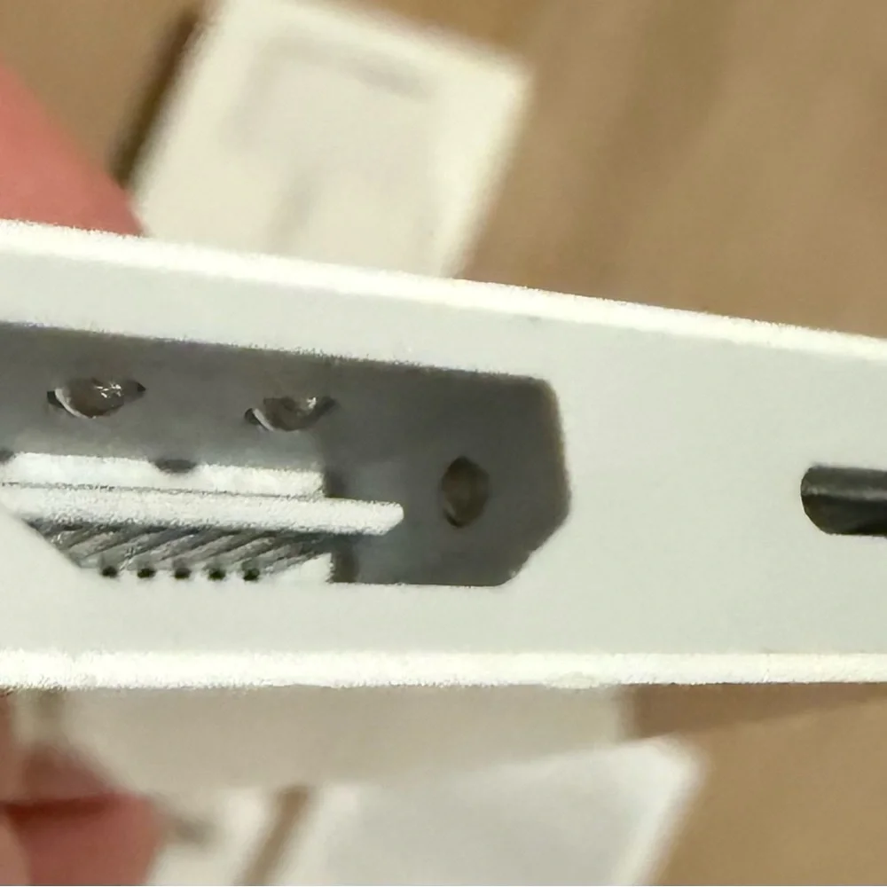 Apple Lightning to Digital AV Adapter
